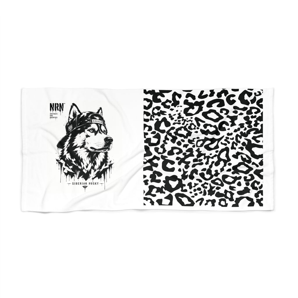 Black-and-white wolf and leopard graphic beach towel